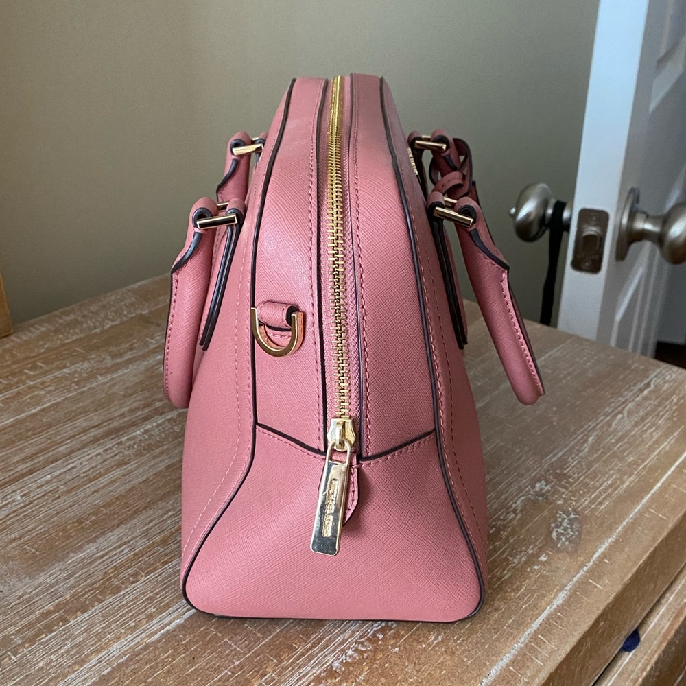 Michael Kors women’s purse - Picture 4 of 7